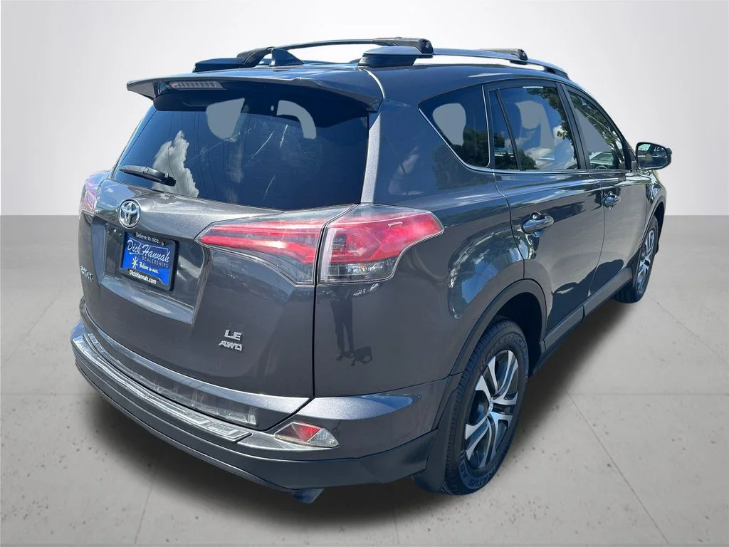 Used 2017 Gray Toyota LE image 7