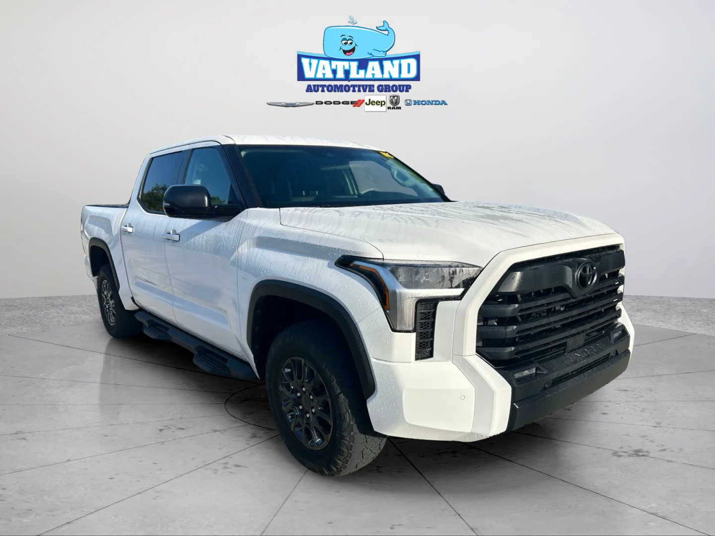 Used 2024 Ice Toyota SR5 image 7