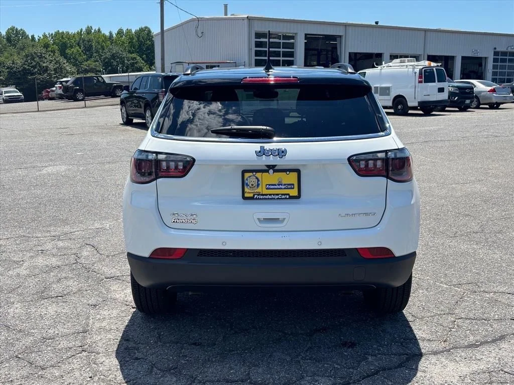 Used 2025 White Jeep Limited image 25