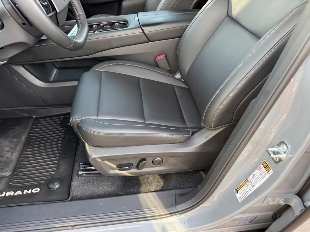 Used 2025 Gray Nissan SL image 8