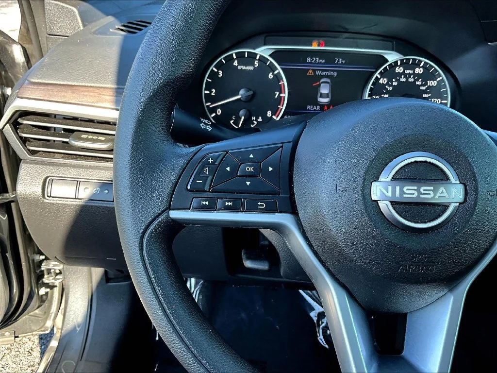 Used 2025 Gun Metallic Nissan 2.5 SV image 11