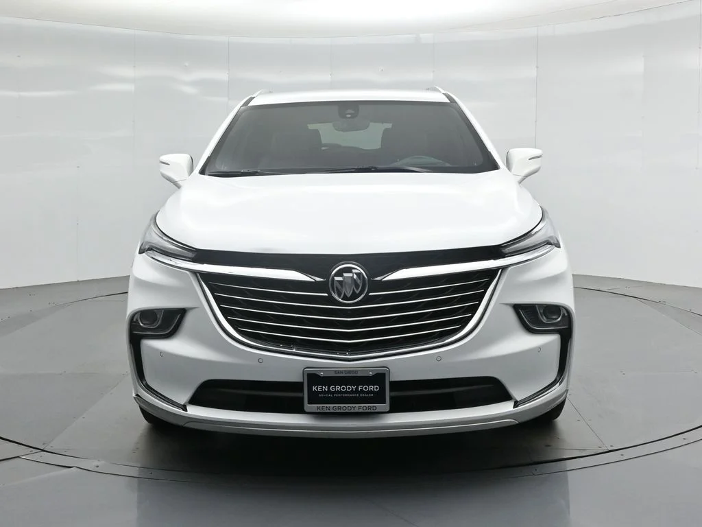 Used 2024 White Buick Premium Group image 27