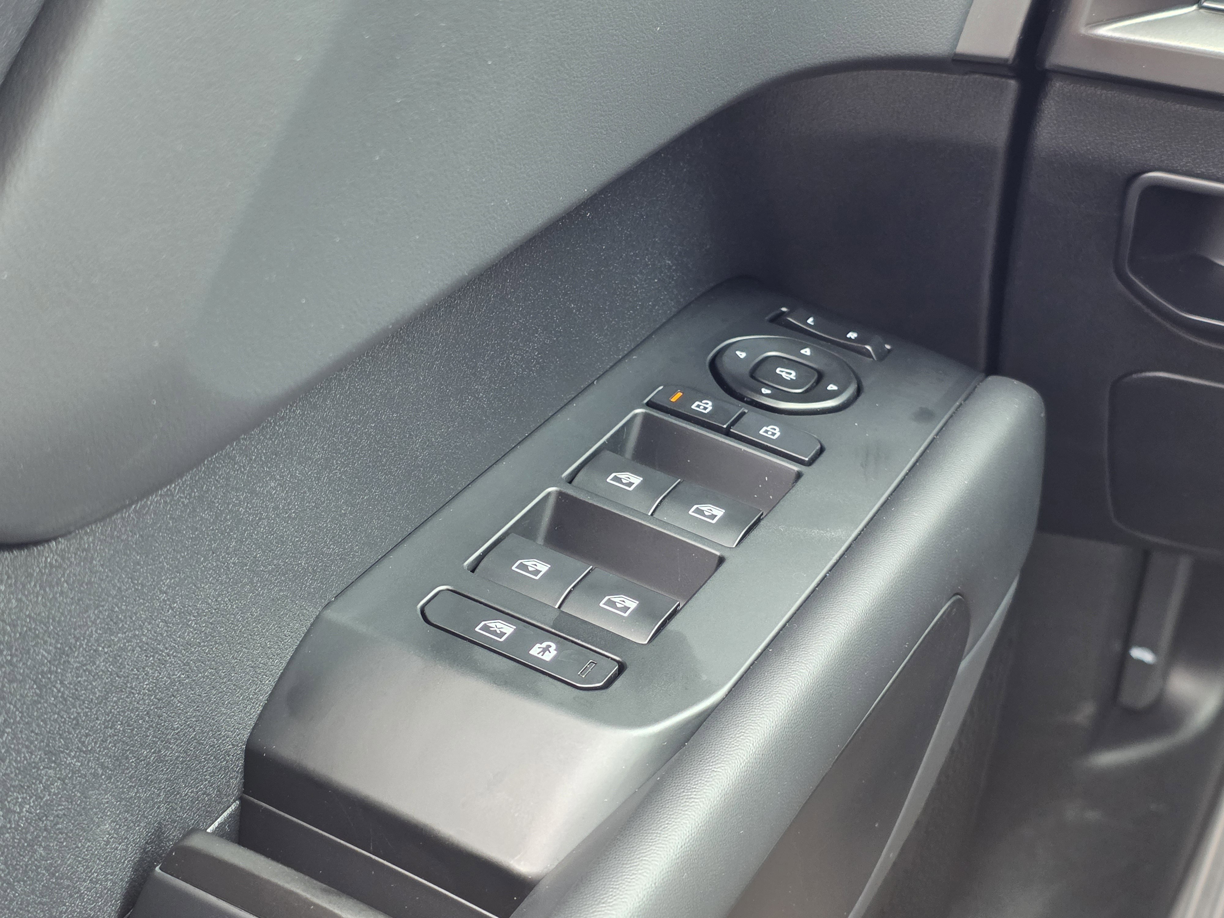 New 2027 Ebony Black Kia X-LINE SX image 13