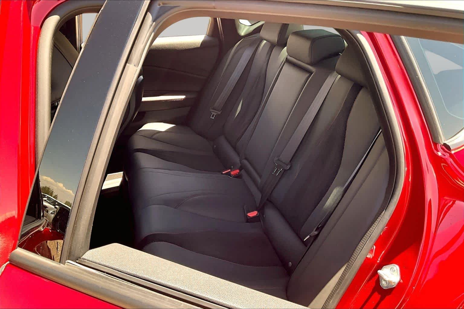 Used 2022 Performance Red Pearl Acura w/A-Spec Package image 18