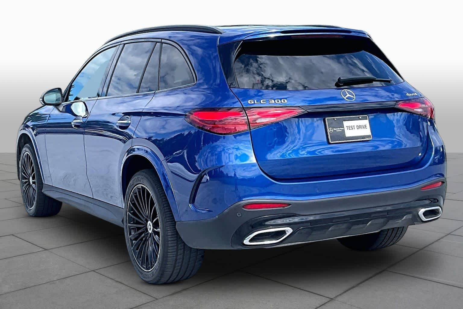 Used 2023 Starling Blue Metallic Mercedes-Benz GLC 300 image 12