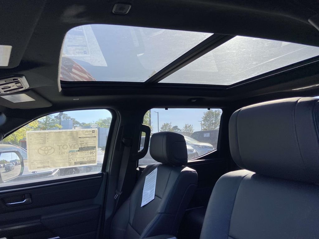 2025 Toyota Tundra Platinum - Photo 16