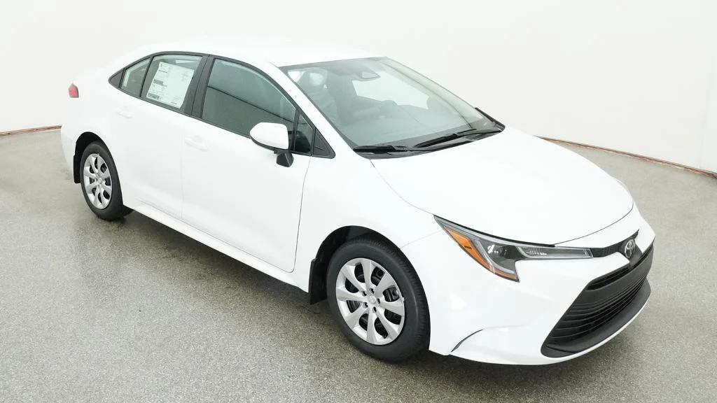 New 2026 Ice Cap Toyota LE image 10