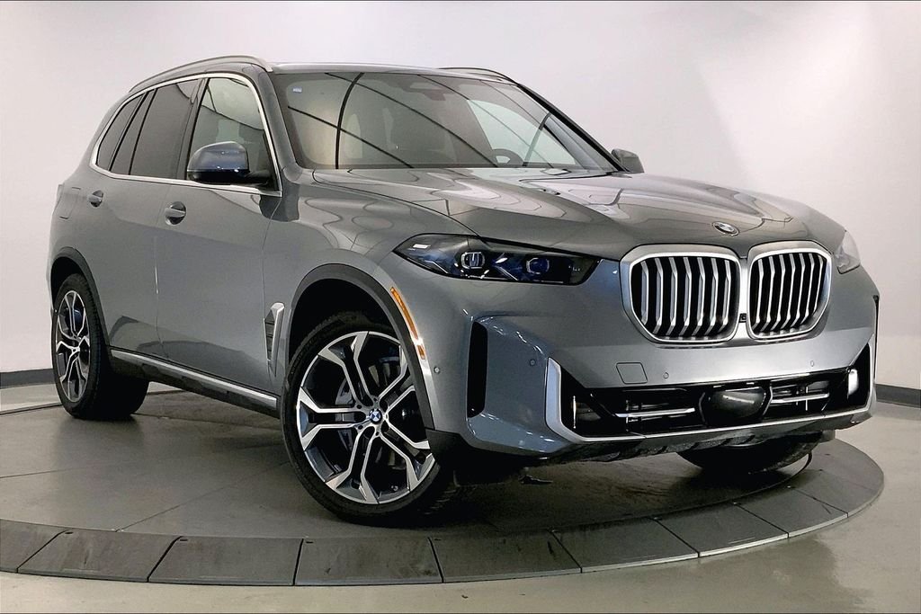 Certified Used 2026 Skyscraper Grey Metallic BMW  image 33
