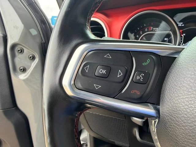 Used 2020  Jeep Rubicon image 16