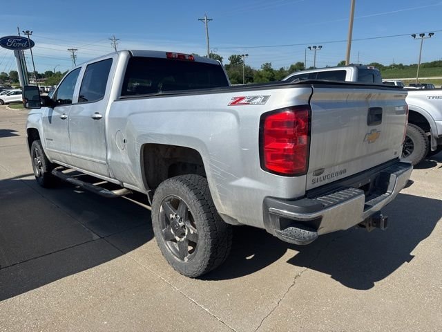 Used 2015 Silver Chevrolet LT image 3