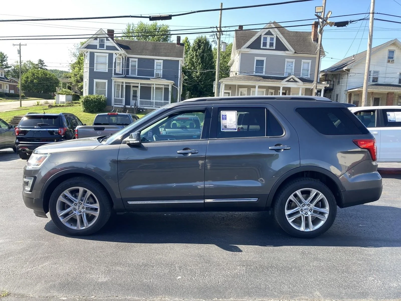 Certified Used 2017 Gray Ford XLT image 1