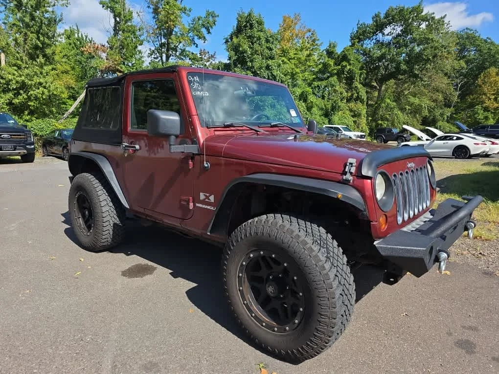 Used 2008 Red Rock Crystal Pearl Jeep X image 3