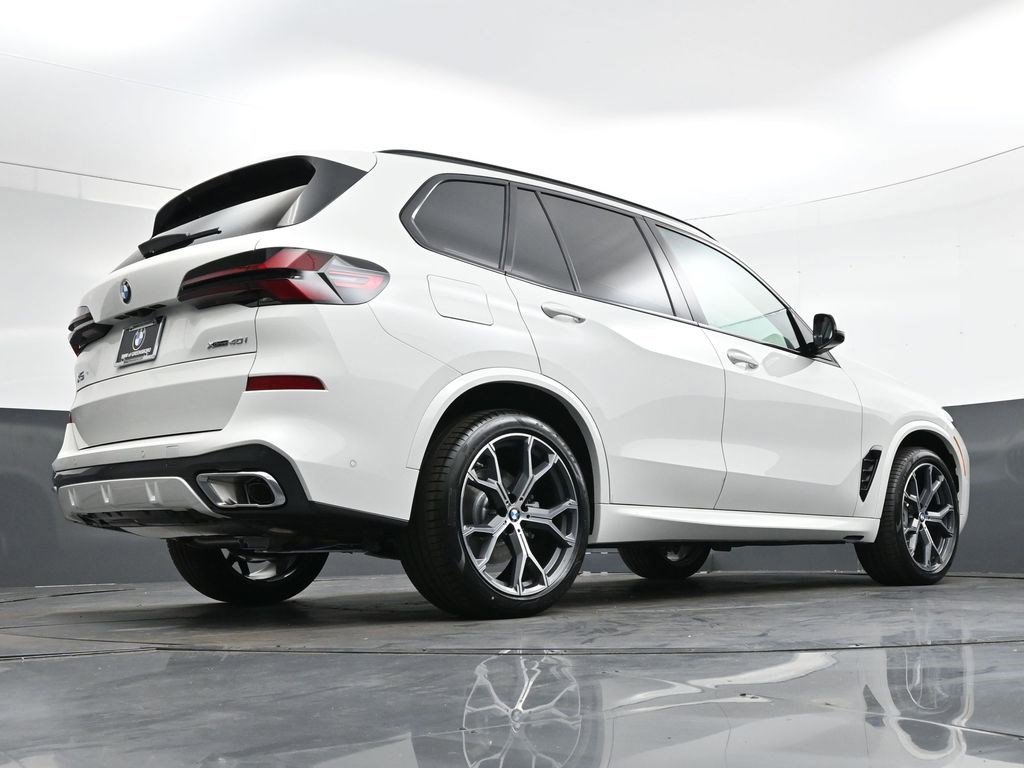 Used 2026 Alpine White BMW xDrive40i image 27