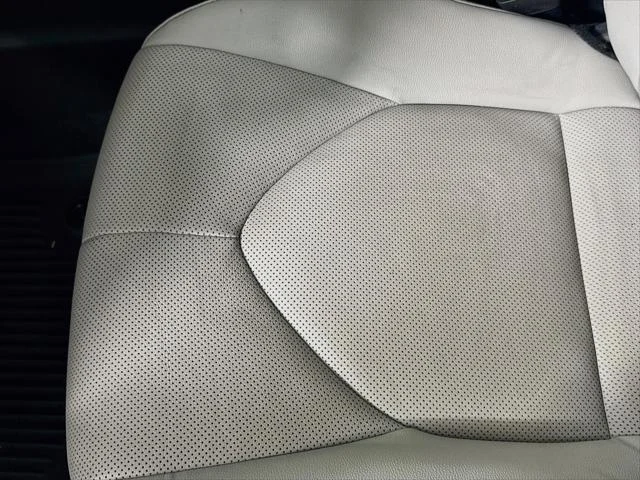 Certified Used 2024 WIND CHILL PEARL Toyota  image 17