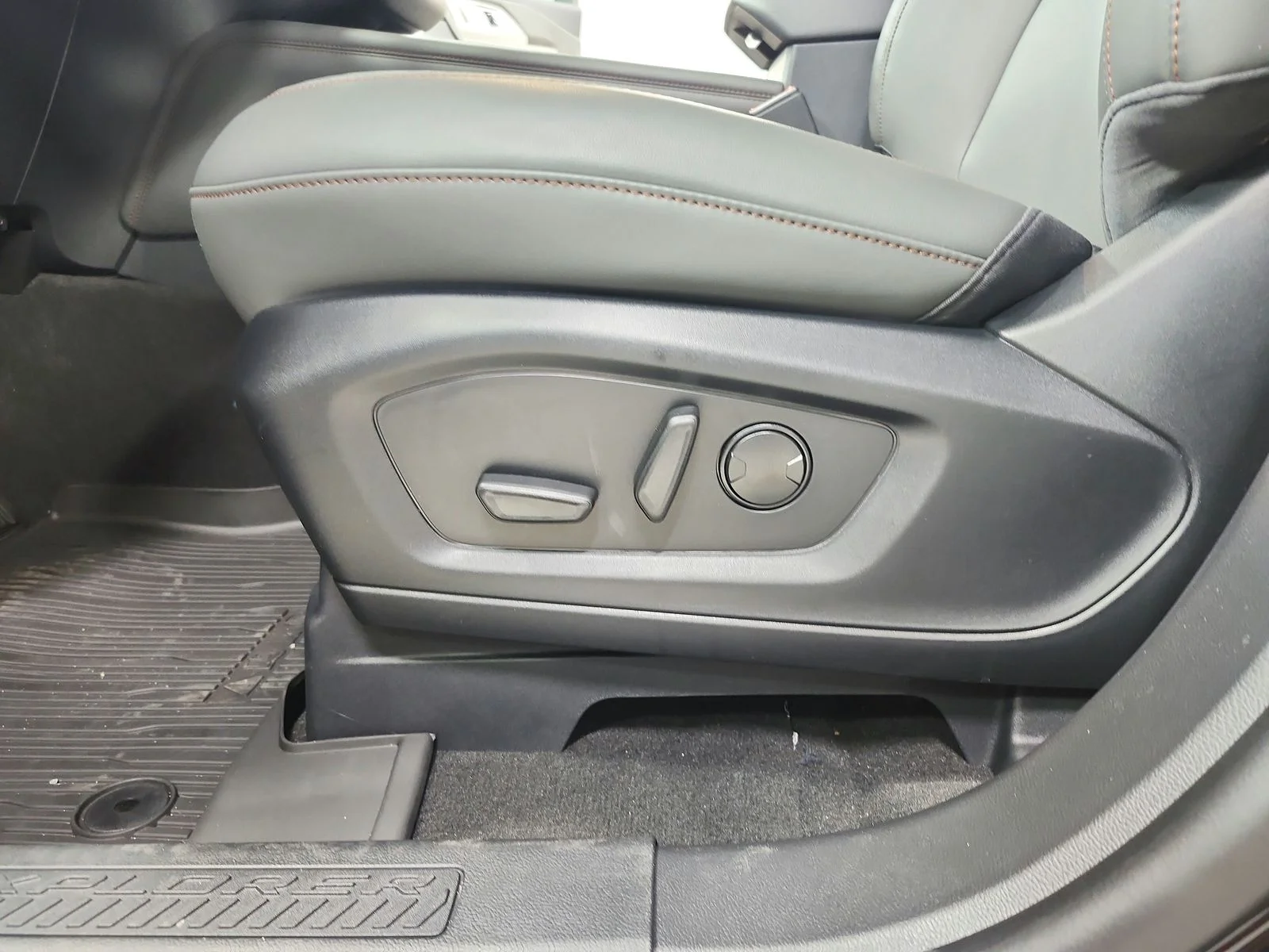 New 2026 Black Ford Active image 20