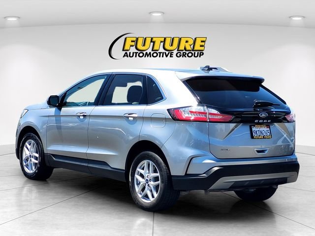 Used 2022 Silver Ford SEL image 6