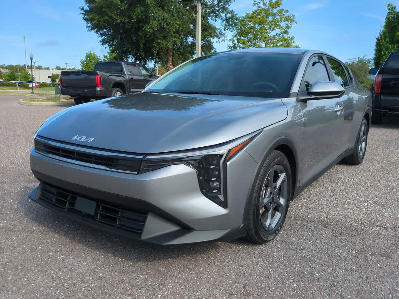 Used 2025 Steel Gray Kia LXS image 2
