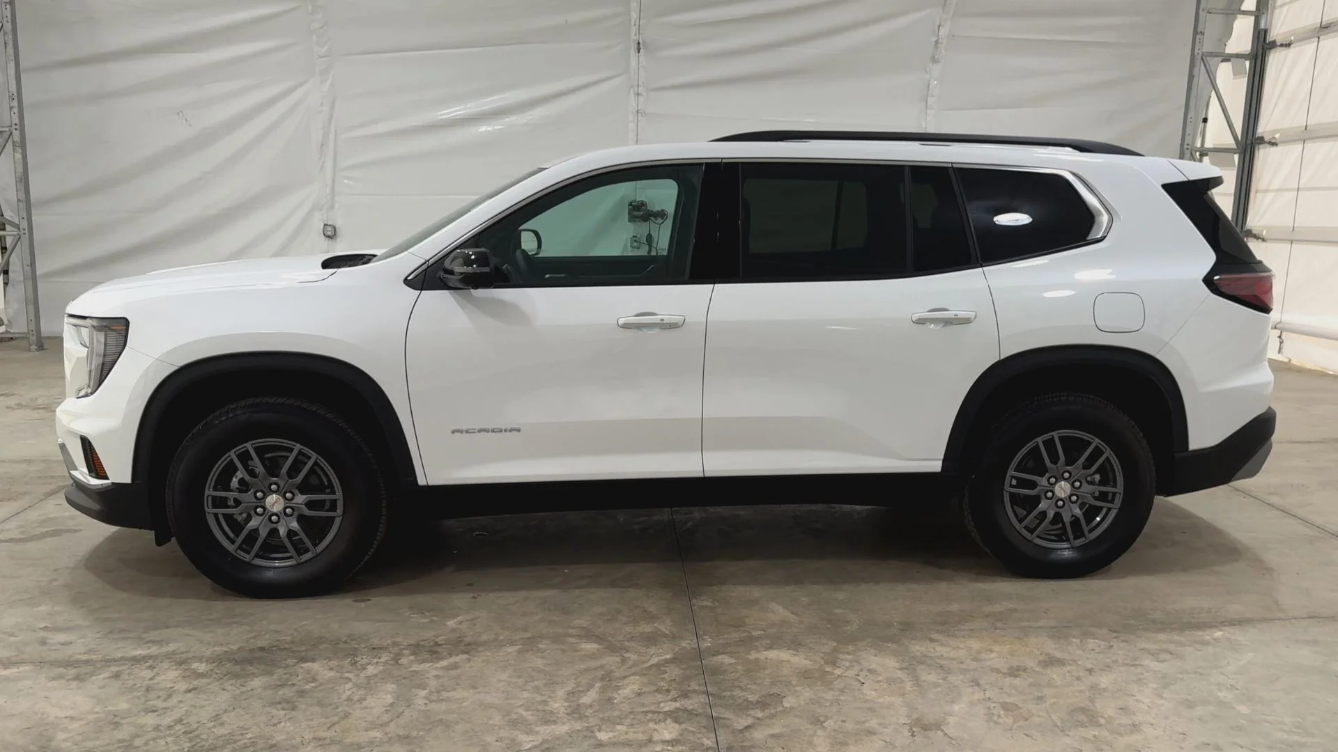 New 2026 Summit White GMC Elevation image 30