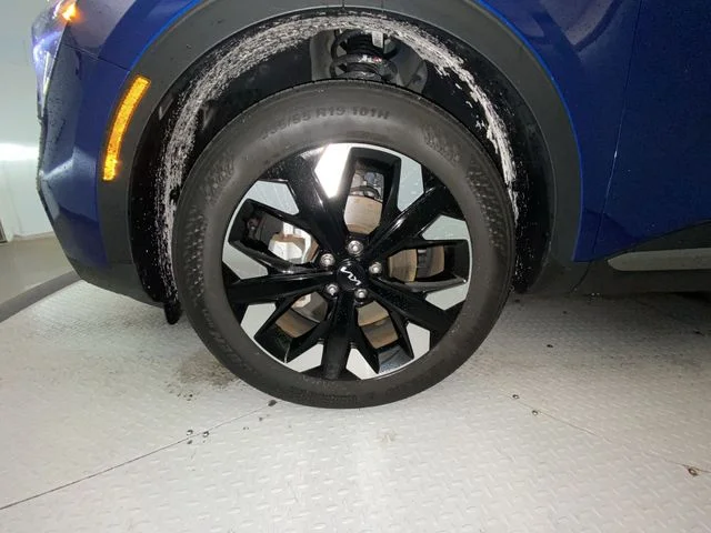 Used 2023 Blue Kia X-Line image 10