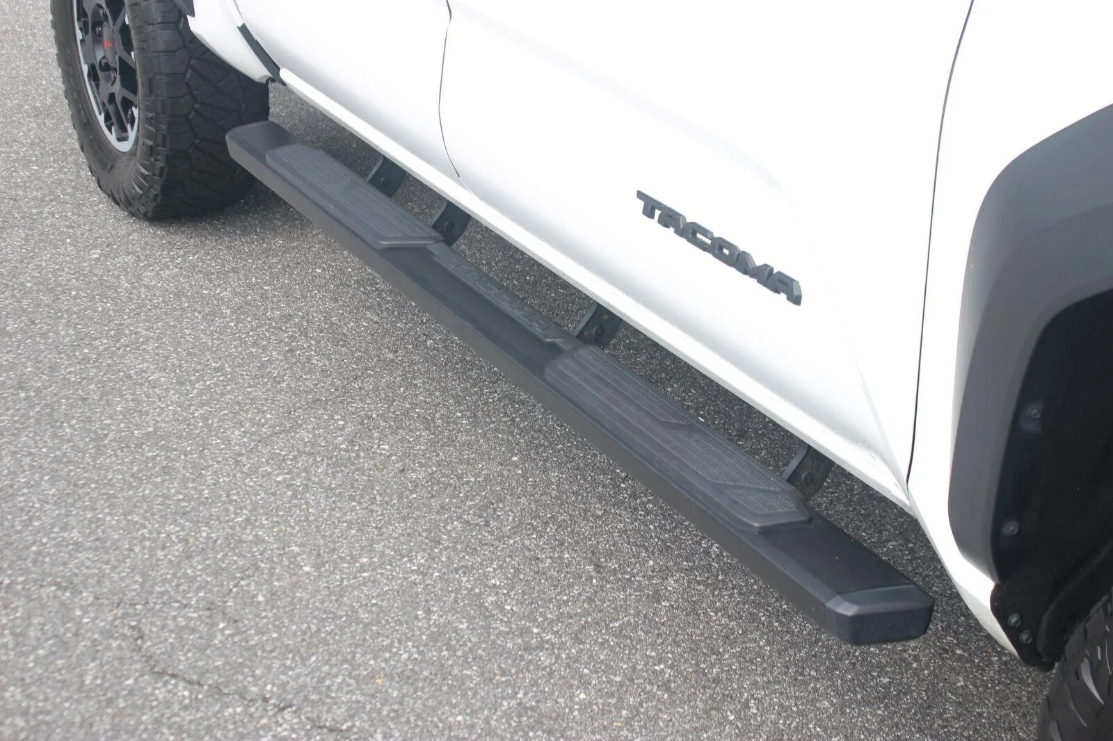 Used 2024 White Toyota SR5 image 10
