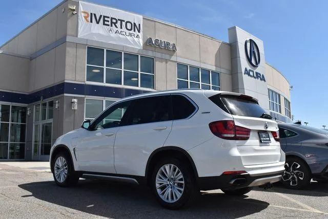 Used 2017 Alpine White BMW xDrive40e image 7