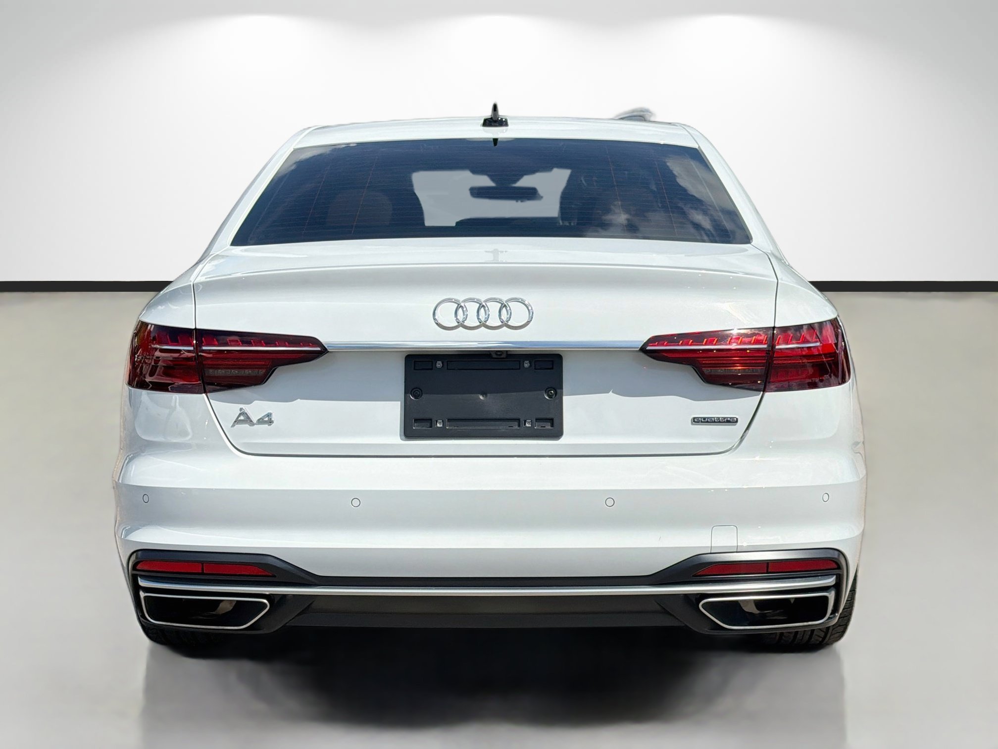 Used 2024 Glacier White Metallic Audi S line Premium image 4