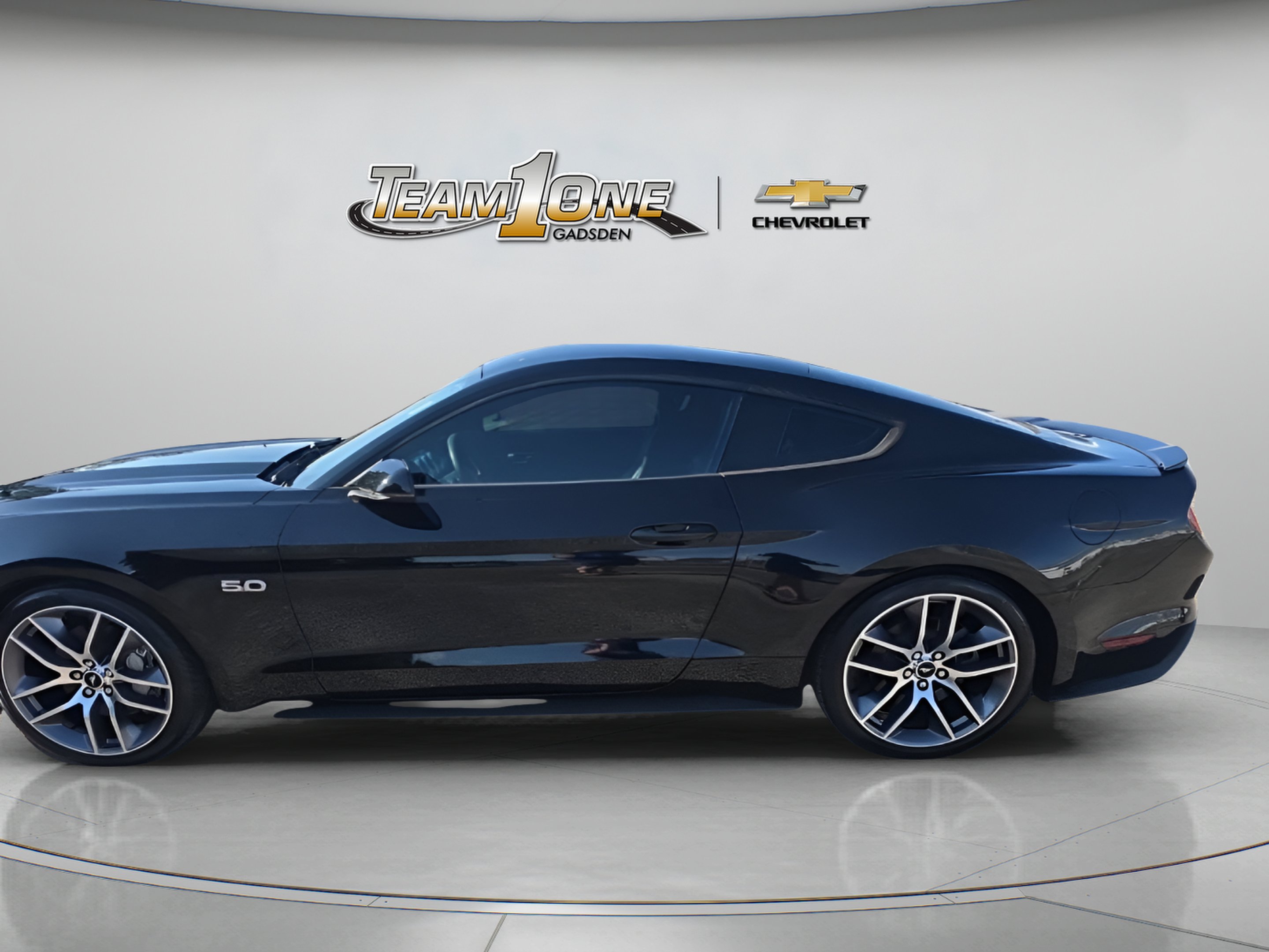 Used 2015 Black Ford GT Premium image 4