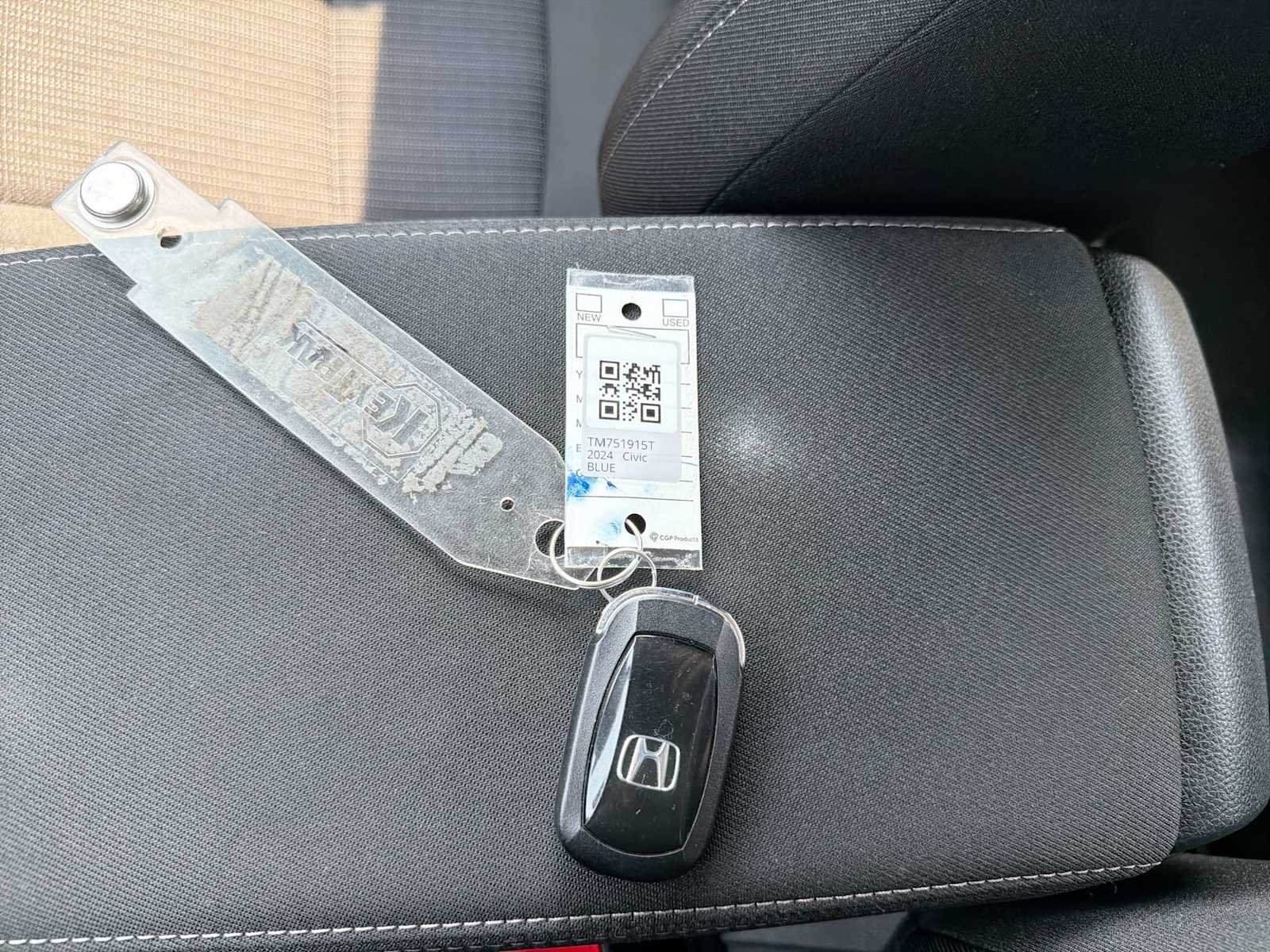 Used 2024 Aegean Blue Metallic Honda EX image 33