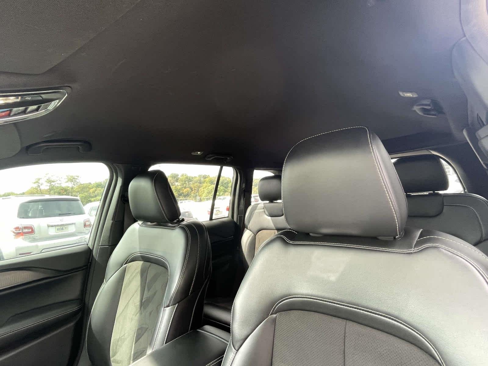 Used 2023 Baltic Gray Metallic Clearcoat Jeep Altitude image 21