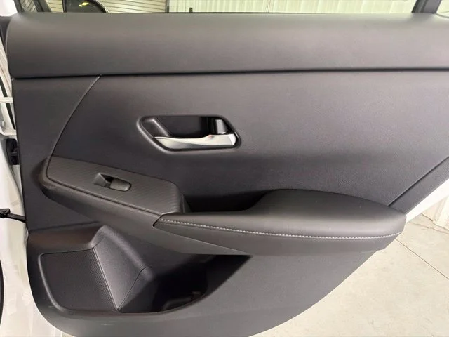 Used 2021 Fresh Powder Nissan SV image 17