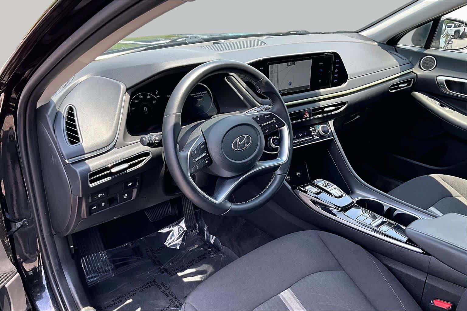 Used 2023 Onyx Black Hyundai SEL image 18