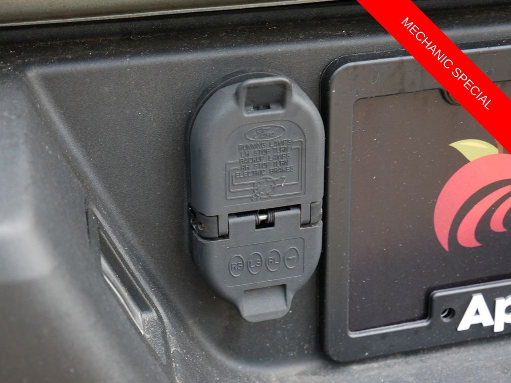 Used 2015 Silver Ford XLT image 9