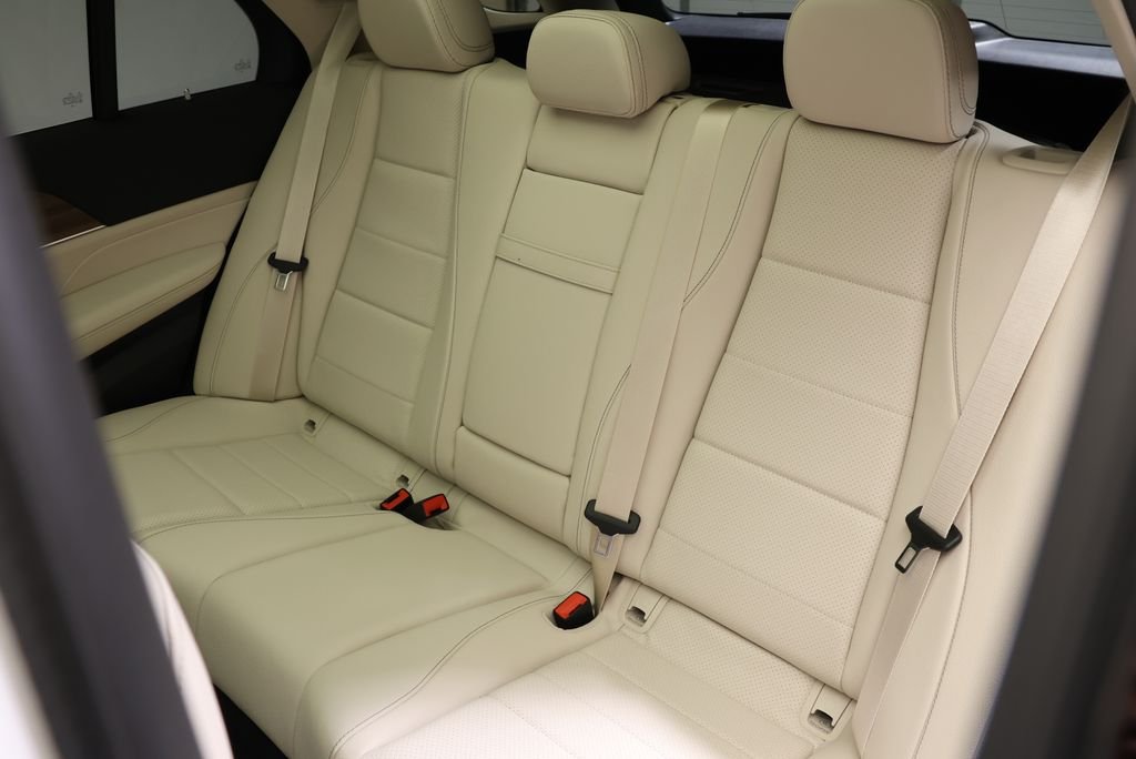 New 2026 Polar White Mercedes-Benz GLE 350 image 45
