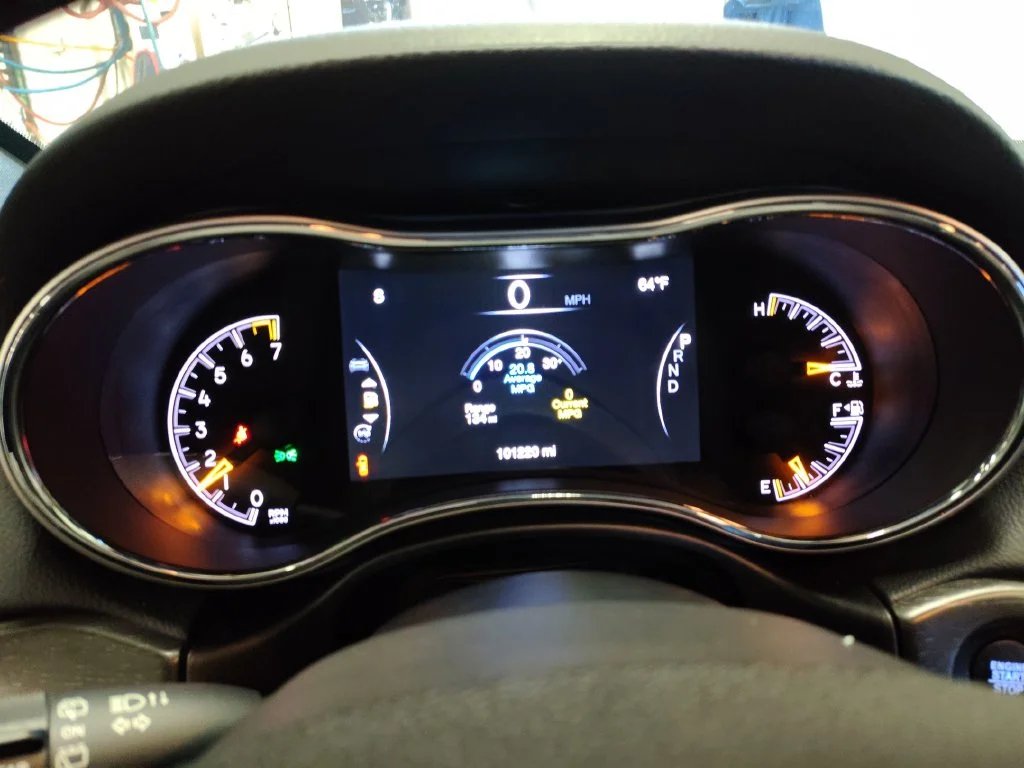 Used 2018 White Jeep Altitude image 21