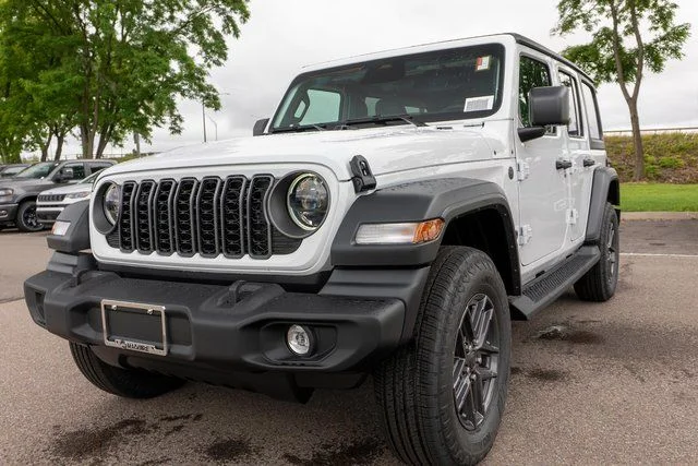 New 2026 Bright White Clear-Coat Exterior Paint Jeep Sport S image 2