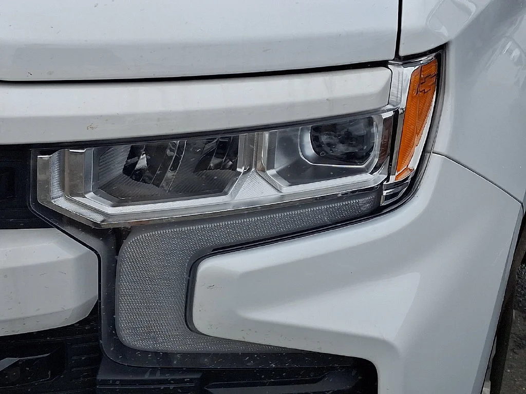 Used 2026 Summit White Chevrolet RST image 5