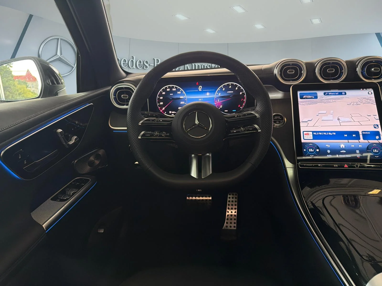 Used 2026 White Mercedes-Benz GLC 300 image 23