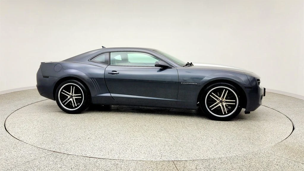 Used 2011 Cyber Gray Metallic Chevrolet 2LT Coupe w/ RS Package, Silver Stripes & Remote Start image 4