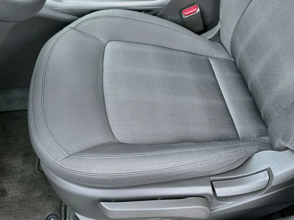 Used 2012 Signal Red Kia LX image 18