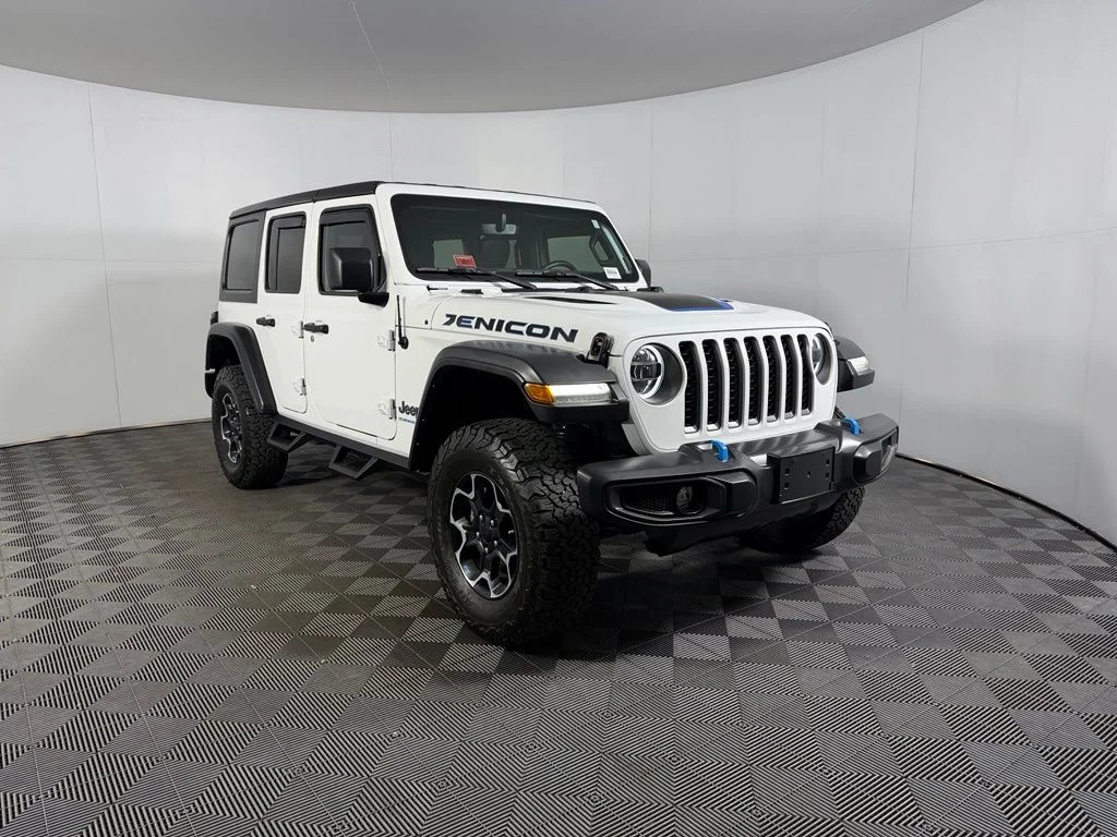 Used 2023 White Jeep Rubicon 4xe image 3