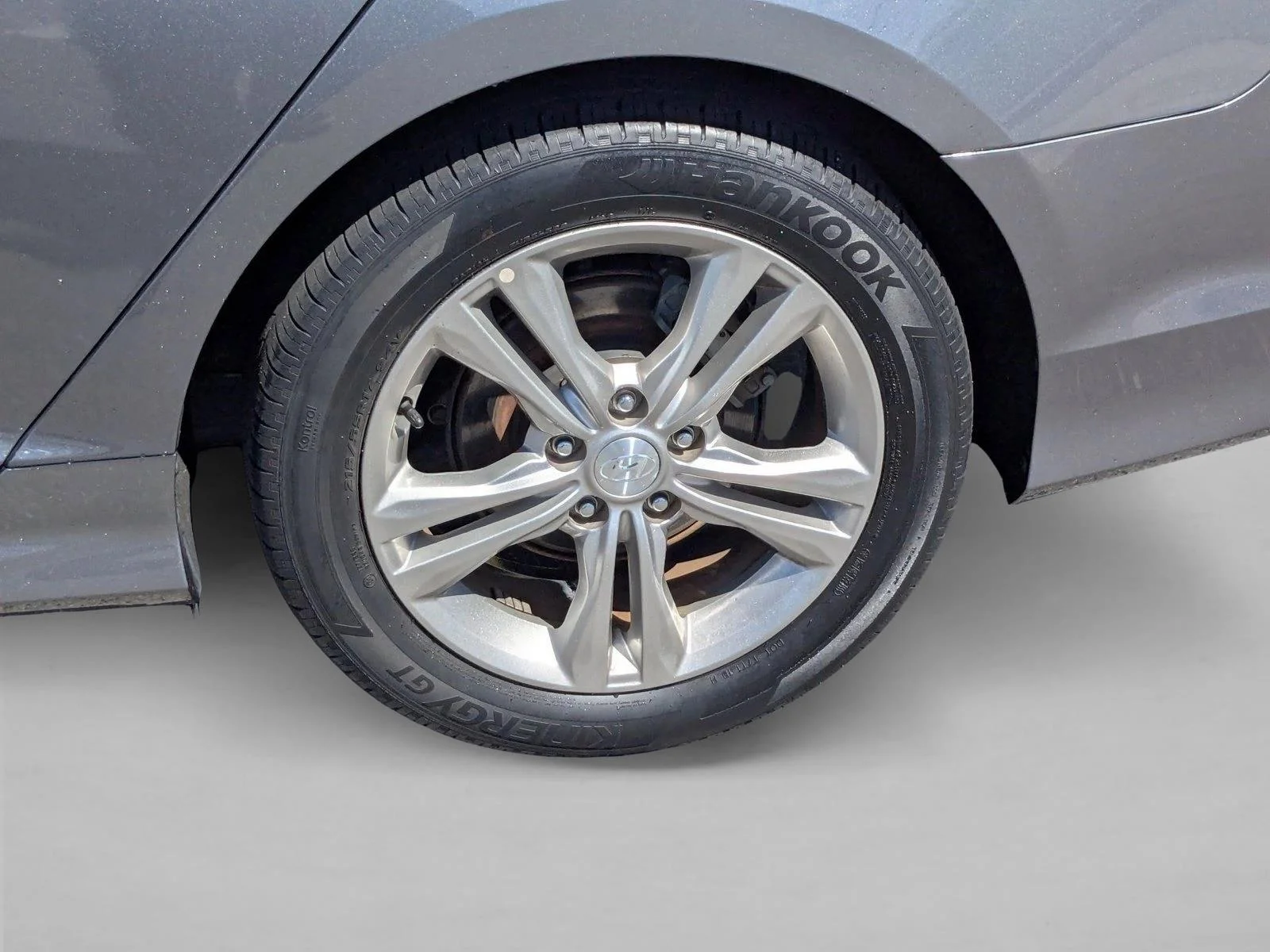 Used 2019 Machine Gray Hyundai SEL image 21