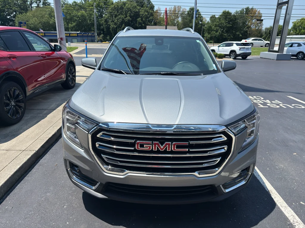 Used 2023 STERLING METALLIC GMC SLT image 7