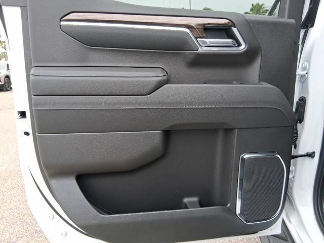 New 2026 Summit White Chevrolet LT Trail Boss image 19