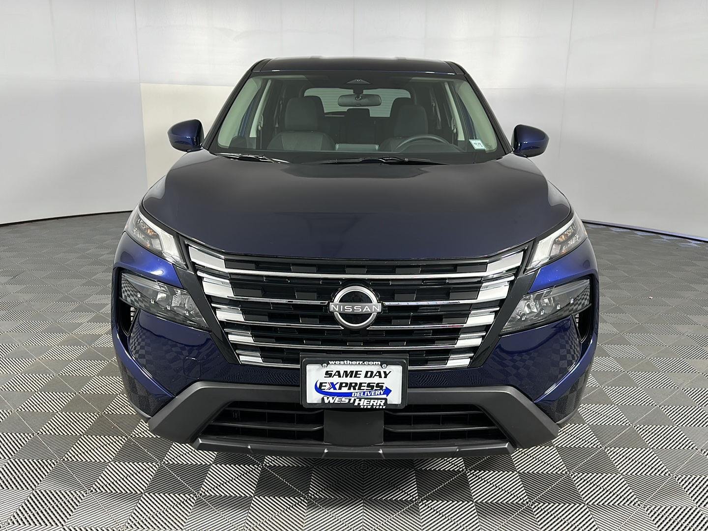 New 2026 Deep Ocean Blue Pearl Nissan SV image 14