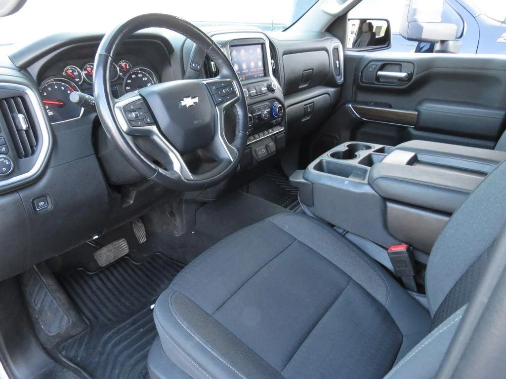 Used 2022 Steel Metallic Chevrolet LT image 17