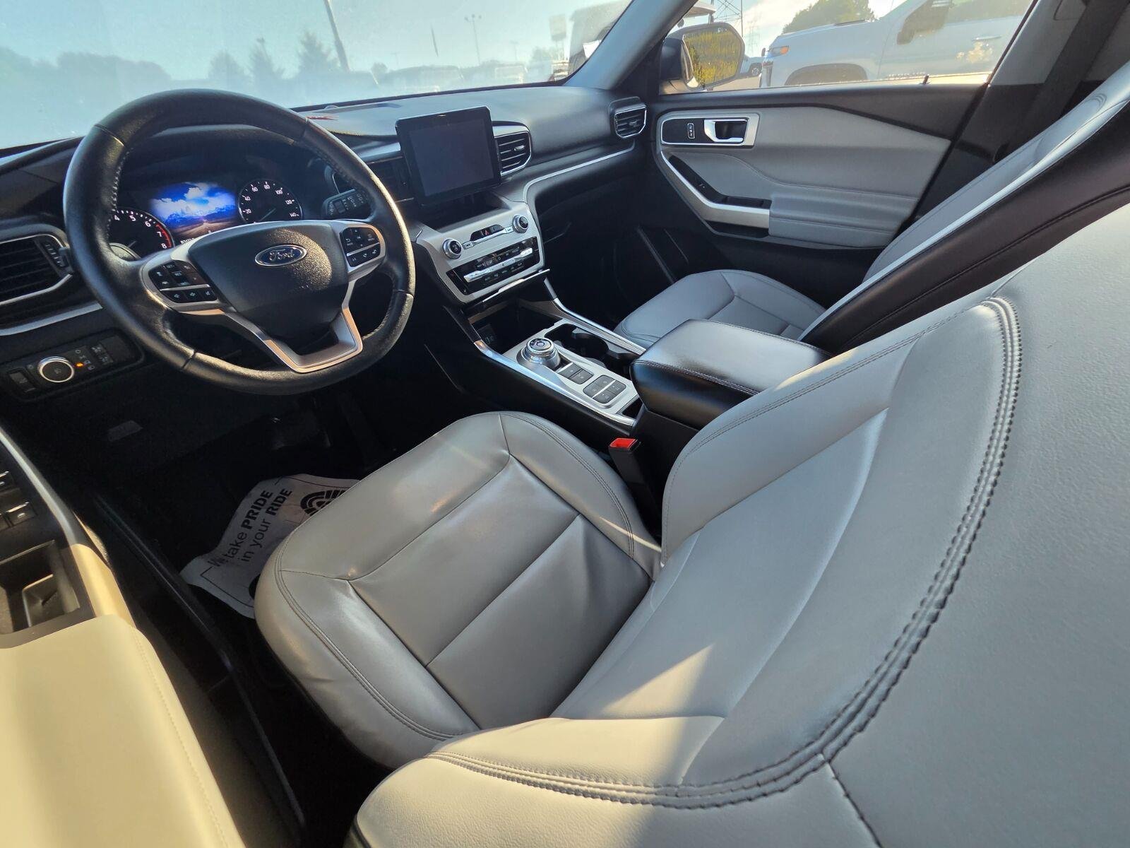 Used 2021 White Ford XLT image 8