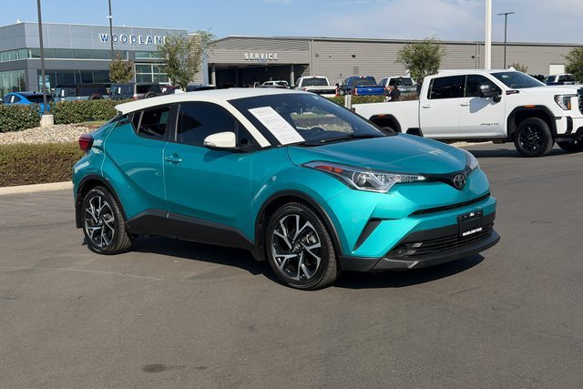Used 2018 Teal Green Toyota XLE image 2