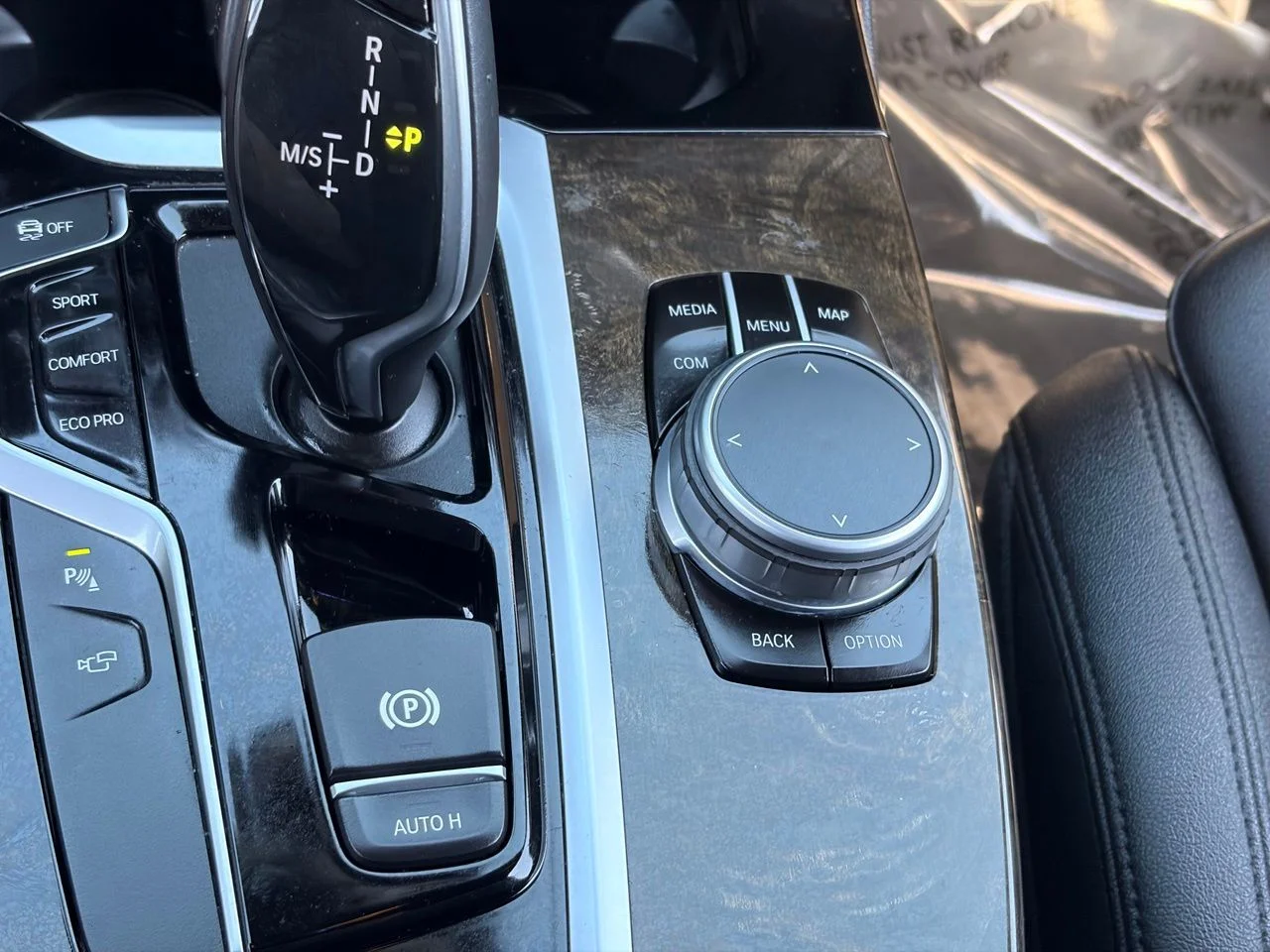 Used 2020 Glacier Silver Metallic BMW sDrive30i image 24