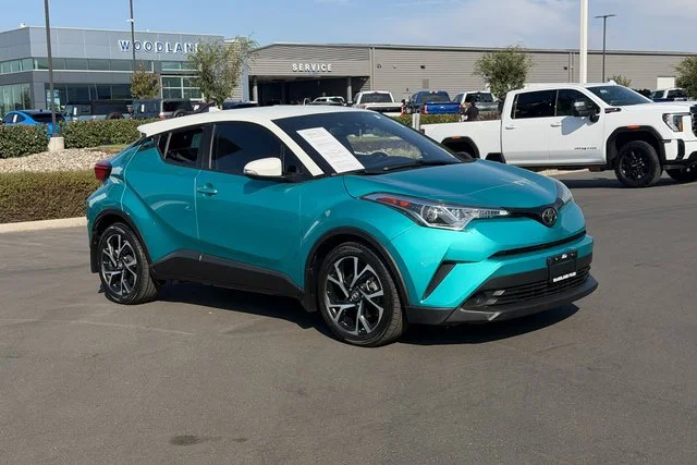 Used 2018 Green Toyota XLE image 2