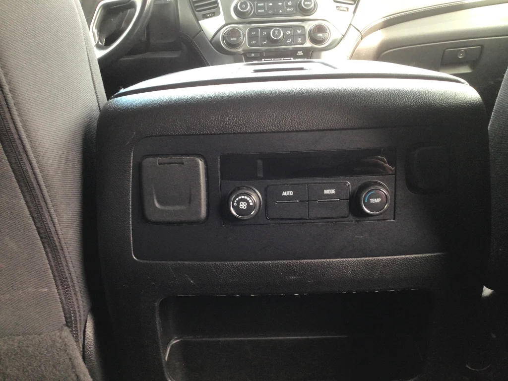 Used 2018 BLACK Chevrolet LS image 8